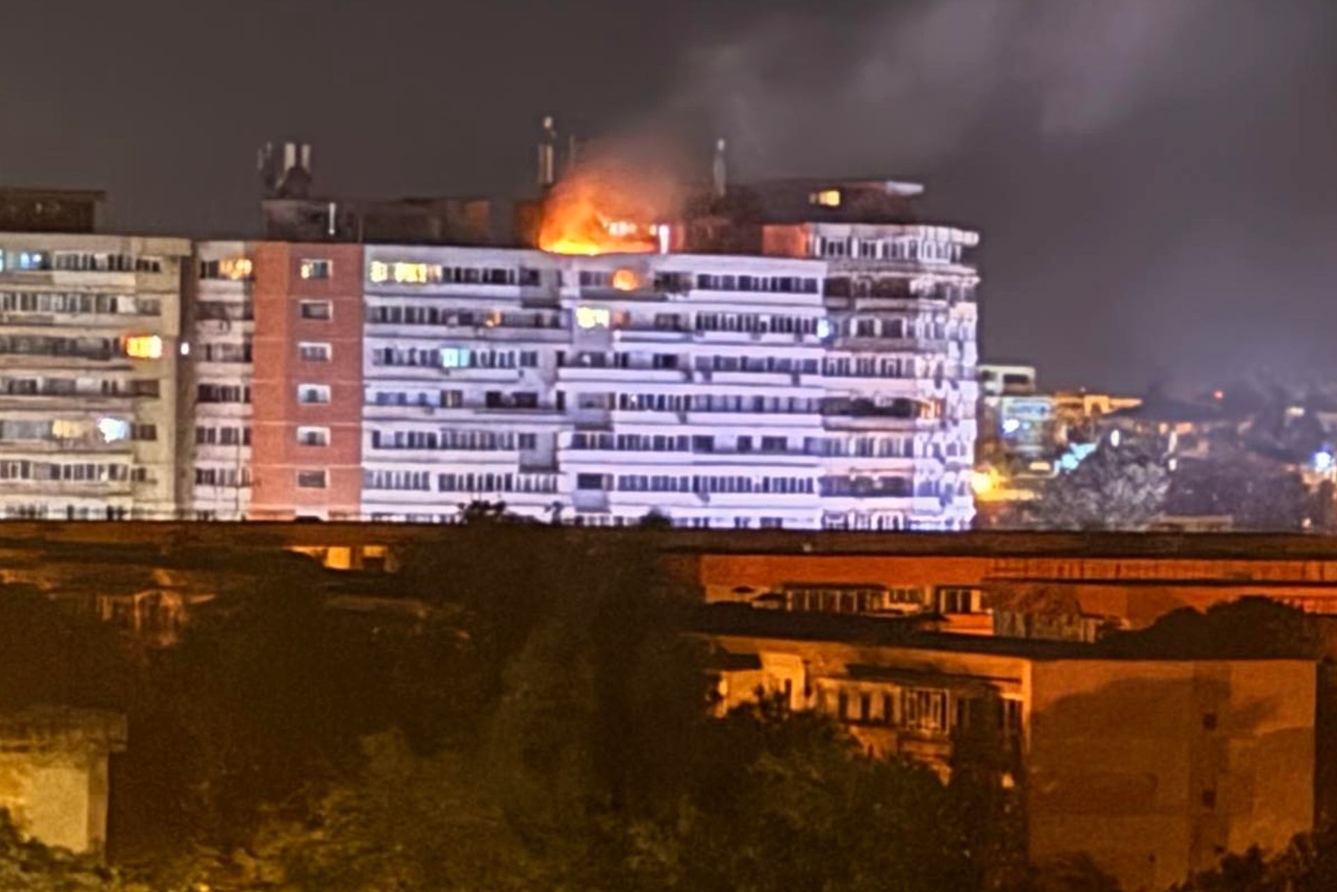 Groźny incydent w Rumunii: Dron uderza w blok mieszkalny