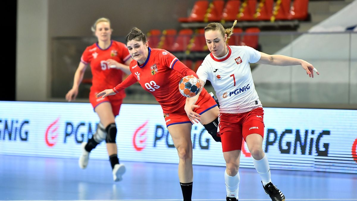 PAP / Maciej Kulczyński / Na zdjęciu: Aneta Łabuda (z prawej)