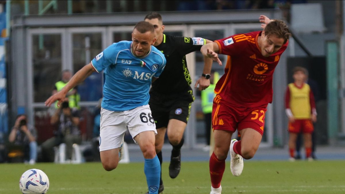 PAP/EPA / Cesare Abbate / Mecz Serie A: SSC Napoli - AS Roma