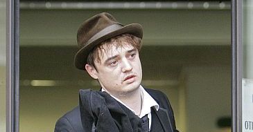 Pete Doherty radzi, jak przetrwać za kratkami!