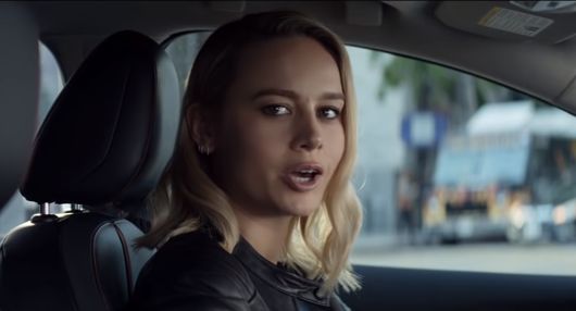 Brie Larson w reklamie Nissana