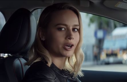Brie Larson w reklamie Nissana
