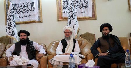Afganistan bogaty jak Arabia Saudyjska. Komuniści dogadują się z talibami
