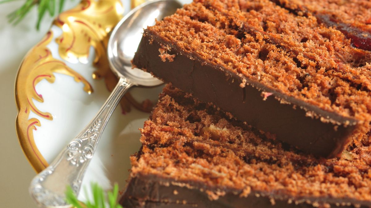 Piernik dojrzewający powinien leżakować przynajmniej dwa tygodnie przed pieczeniem