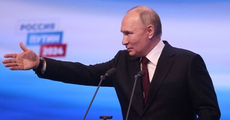 Putin zabawił się z Rosjanami. "Nie mówmy, że to naród bezwolny"