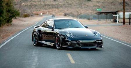 Porsche 911 Turbo o mocy 900 KM
