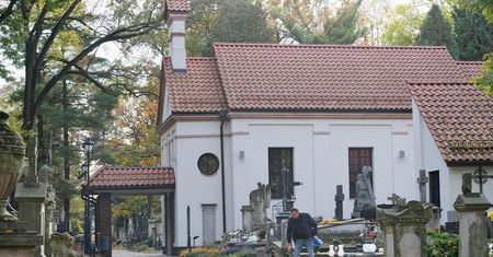 Czy 1 listopada to święto nakazane? Sprawdź, czy udział we mszy jest obowiązkowy
