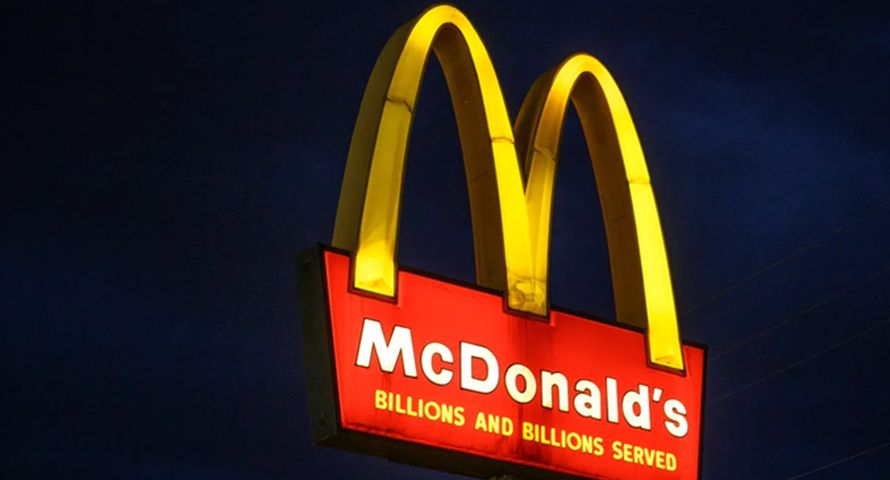 McDonald’s chce zarabiać miliard z reklam. Rusza z własną siecią