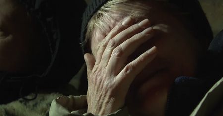 Ukraina. Mieszkają w piwnicy od kilku dni. ''Co wy robicie?! Dlaczego nas zabijacie?!''