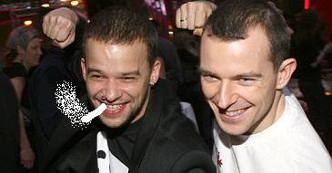 Michał Piróg nałogowo pali