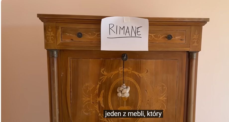 Kredens, który chce zostawić w mieszkaniu 