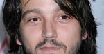 Diego Luna walczy z obcymi u boku Matta Damona