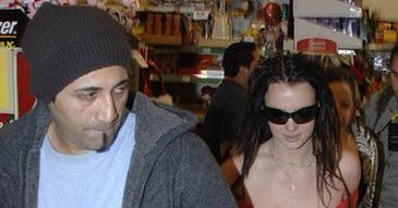Britney i Adnan sprzedają prywatne zdjęcia!