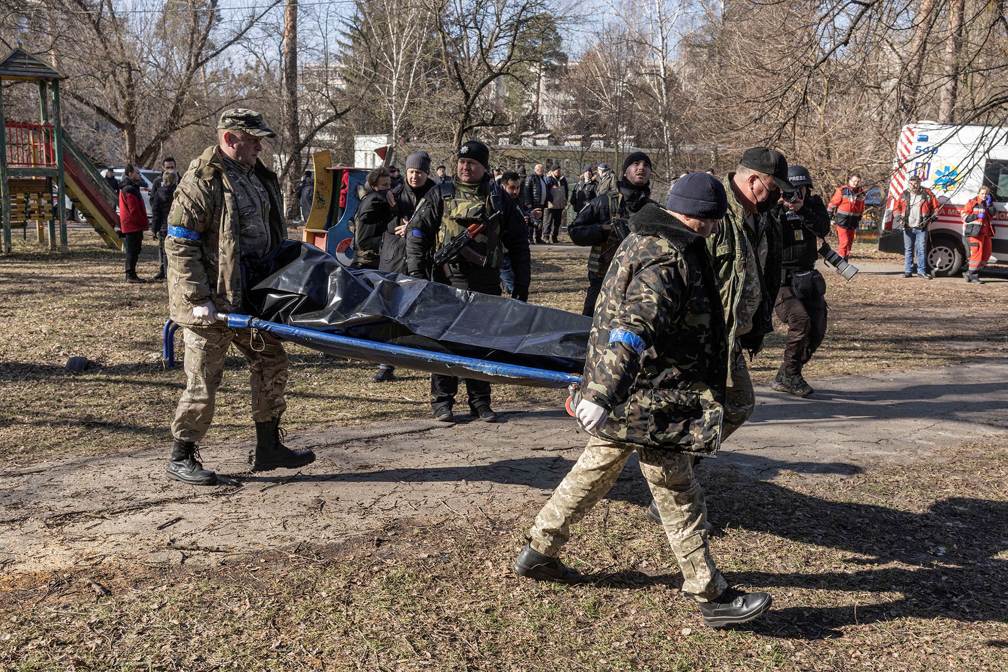 Wojna w Ukrainie. Zbombardowane osiedle w Kijowie pokazuje bezwzględność Rosjan 8