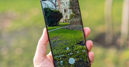 Użytkownicy niezadowoleni. Nowa aktualizacja obniża możliwości telefonów Samsung