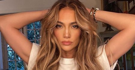 Jennifer Lopez stosuje go codziennie. To dlatego tak wygląda