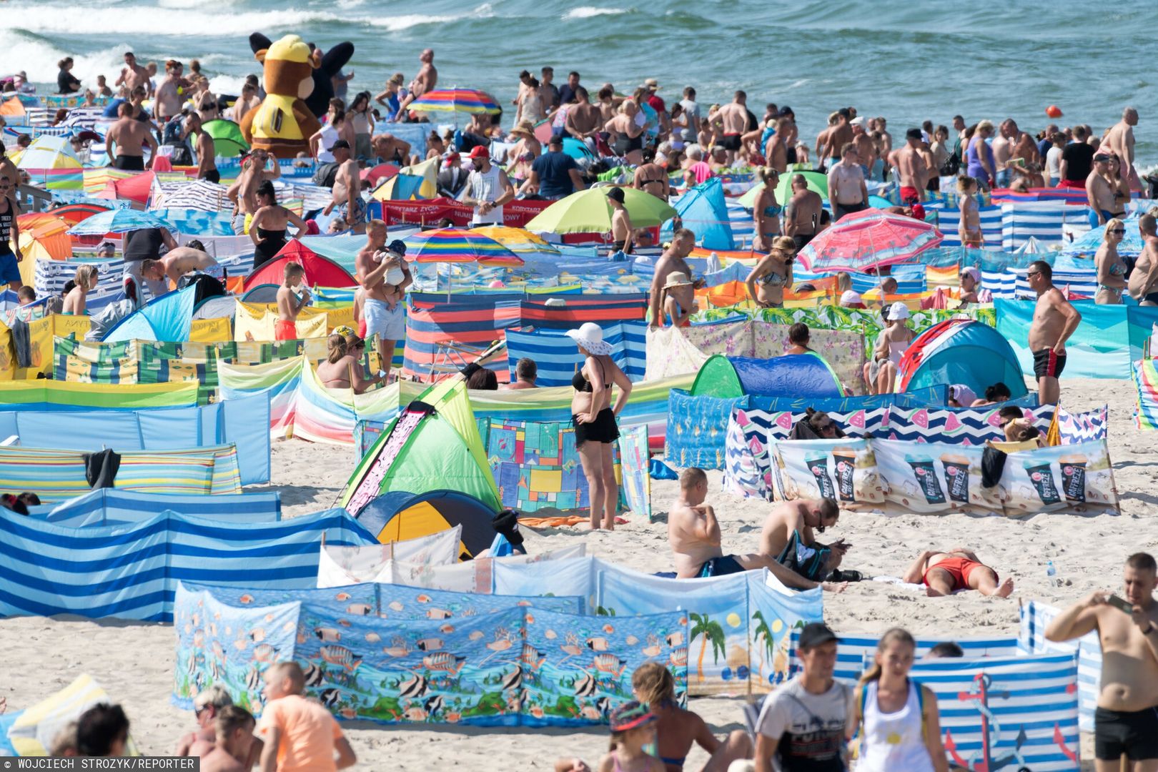Co nas drażni podczas plażowania?