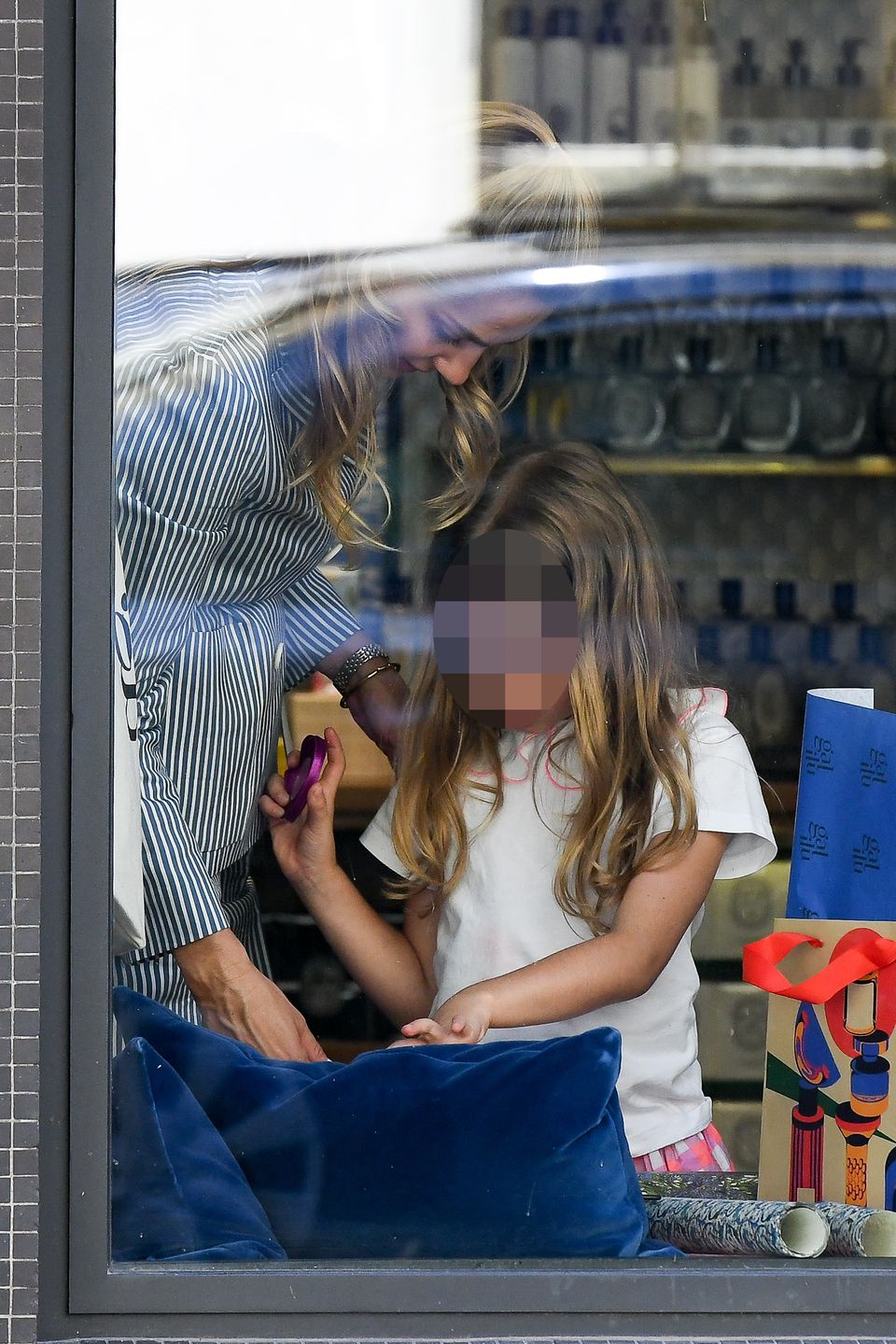 Małgorzata Socha na zakupach z córką