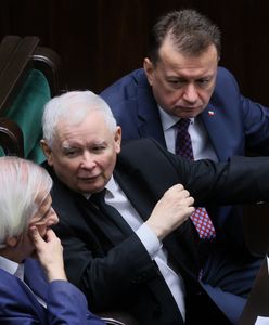 Zmartwienie Kaczyńskiego. Traci mandaty
