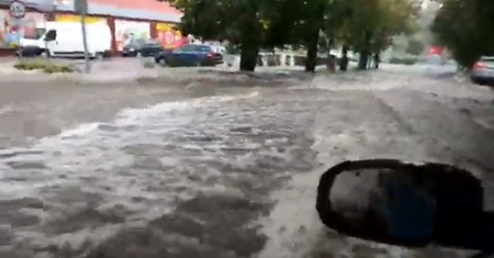 Cyklon Peggy uderzył w Gorzowie. Ulice zamieniły się w rwące potoki