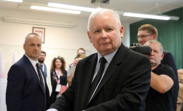 Jarosław Kaczyński chce nowego liczenia głosów w wyborach. Z kluczowej rzeczy zrezygnował