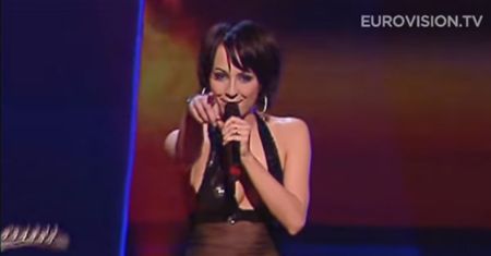 Okupnik w prześwitującej sukience, Piasek w futerku. Oto najgorsze stylizacje Eurowizji