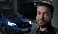 Nowy Opel Grandland X reklamowany przez Marcina Dorocińskiego (wideo)