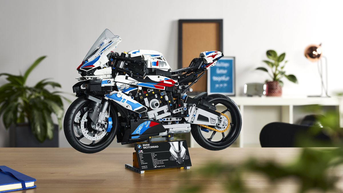 BMW M 1000 RR z klocków Lego