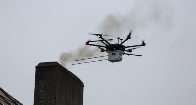 Dron walczy ze smogiem w Katowicach