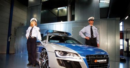 Policyjne Audi R8 GTR według Tune it! Safe!