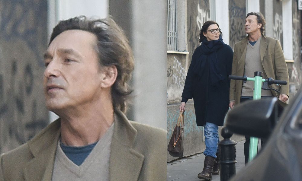 Ilona Felicjańska i Paul Montana gawędzą z POLICJANTEM pod sklepem spożywczym