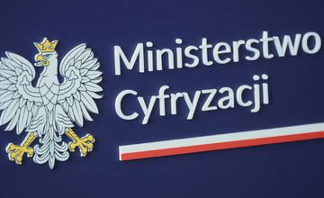 Osiem agencji walczy o zlecenie resortu cyfryzacji