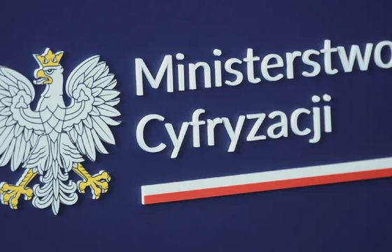 Osiem agencji walczy o zlecenie resortu cyfryzacji