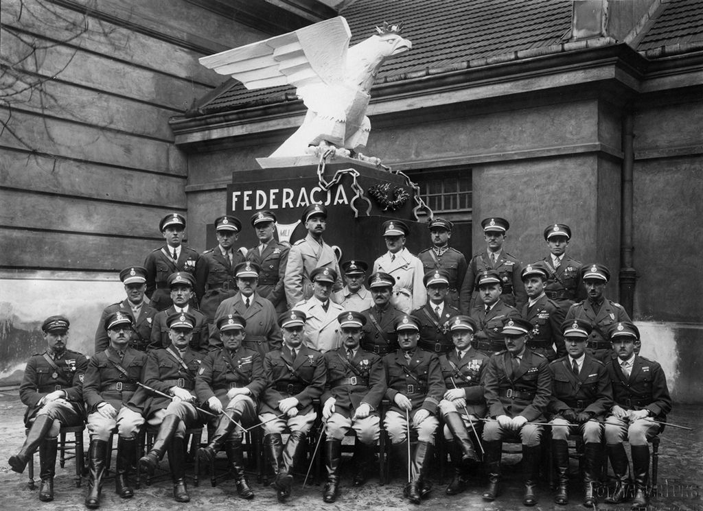 Poznajcie historię Marjana Fuksa - pierwszego fotoreportera II RP. Trwa wystawa jego fotografii 9