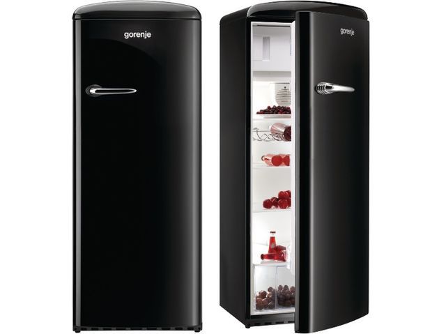 Czarna lodówka w stylu retro od Gorenje