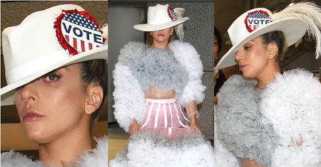 Lady Gaga w piórach i falbanach na lotnisku