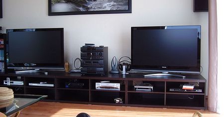 Czy zawsze większy jest lepszy? Jaką przekątną powinien mieć telewizor