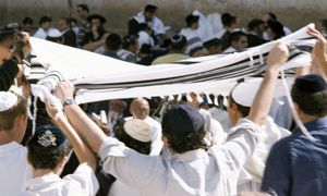 Licealista z Łodzi wywołał skandal. "Czy polskie szkoły uczą nienawiści do Żydów?"