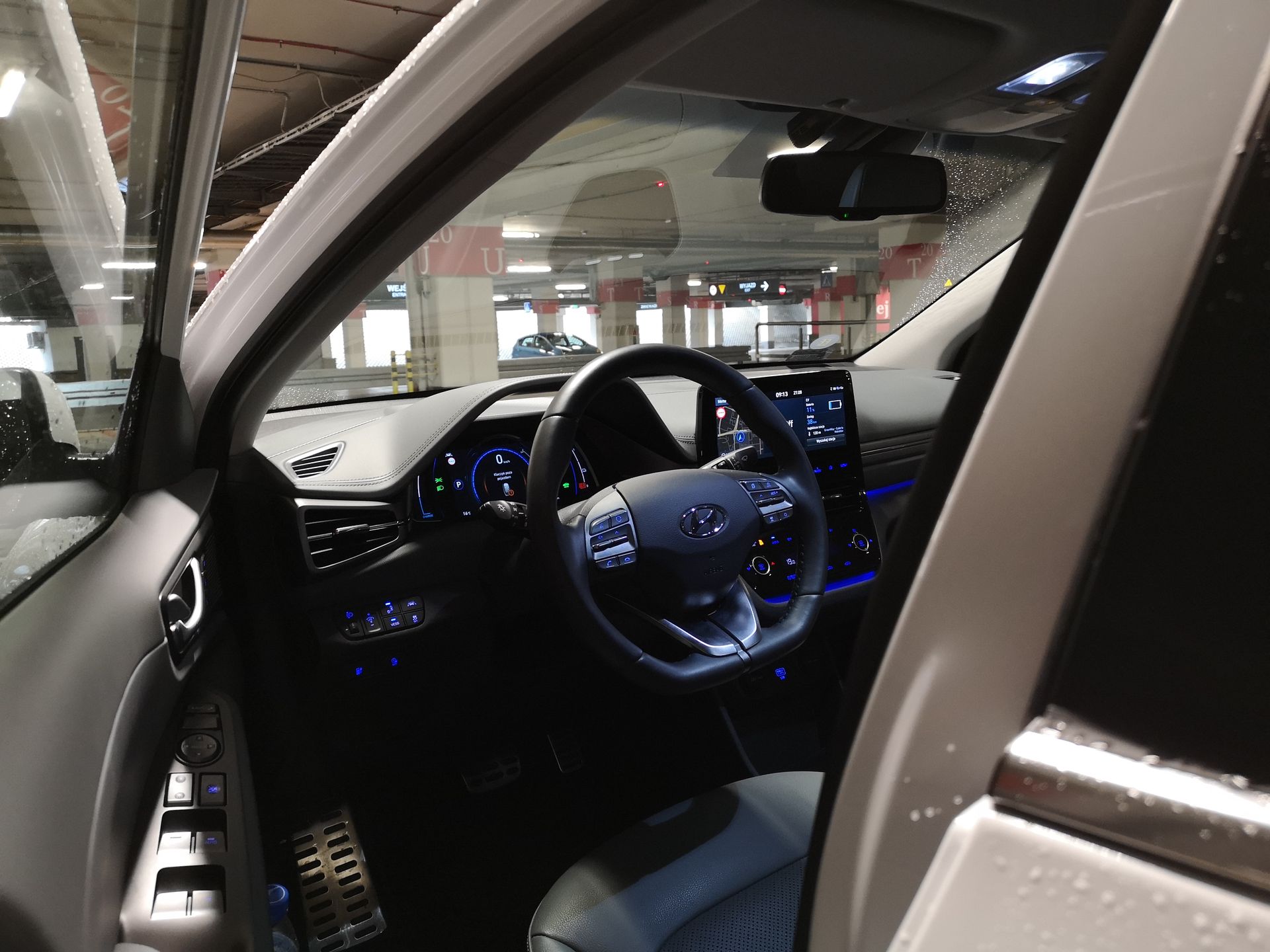 Hyundai Ioniq Electric: System zarządzania energią i audio Infinity 3