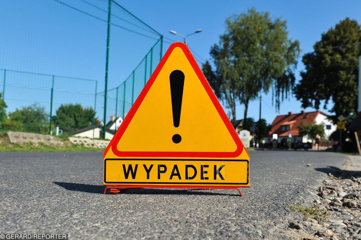 Warszawa: Zderzenie samochodów na Mokotowie. Jeden z pojazdów dachował 