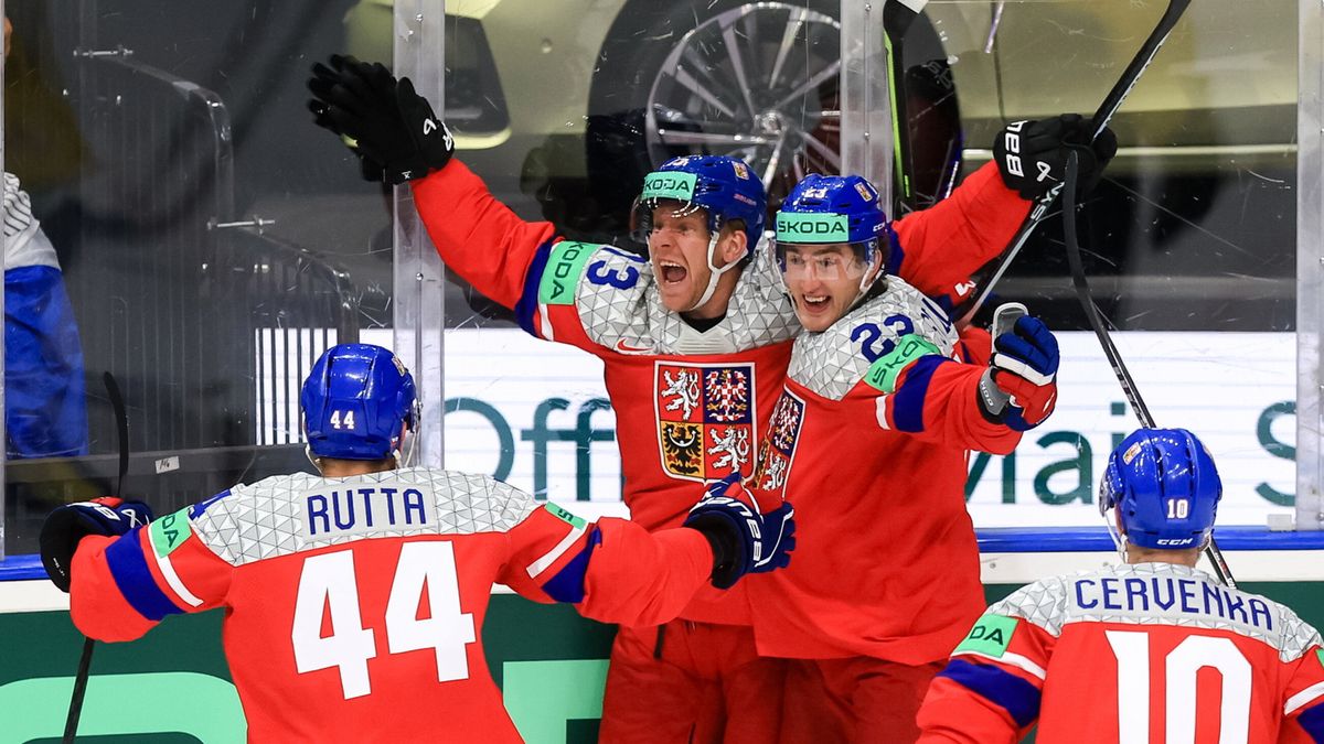 PAP/EPA / MARTIN DIVISEK / Na zdjęciu: hokeiści reprezentacji Czech