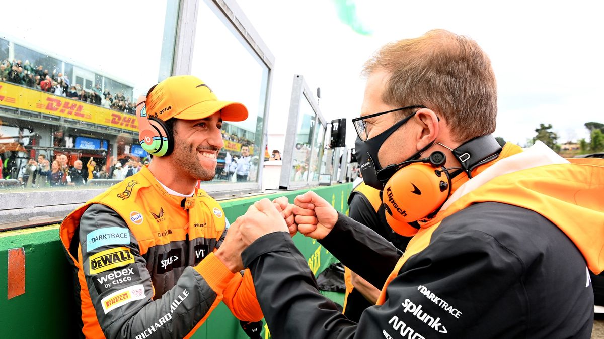 Daniel Ricciardo (po lewej) i Andreas Seidl