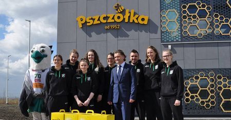 Pszczółki AZS UMCS Lublin z wizytą w nowej fabryce cukierków