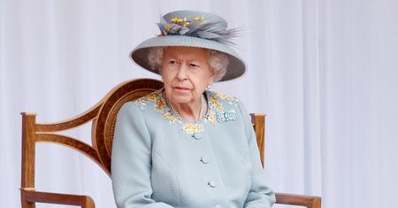 Zaskakująca decyzja Elżbiety II. Z powodu córki Meghan zmieniła jedną z zasad