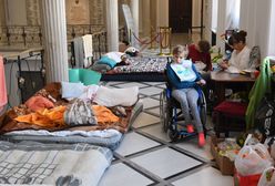 Rodzice niepełnosprawnych protestują w Sejmie. Tymczasem posłowie mają majówkę