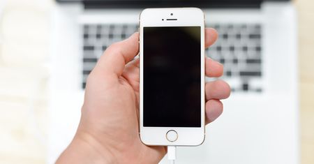 Czeka nas rewolucja w smartfonach? Zapomnij o ładowaniu baterii
