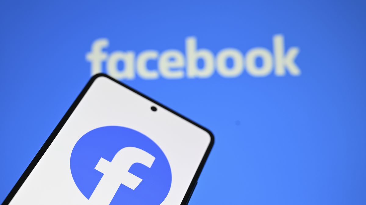 ANKARA, TURKIYE - SEPTEMBER 21: In this photo illustration, the logo of 'Facebook' is displayed on a mobile phone screen in Ankara, Turkiye on September 21, 2023. (Photo by Harun Ozalp/Anadolu Agency via Getty Images)