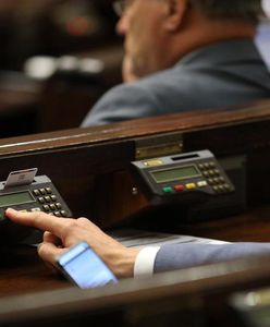 Nowe świadczenie. Sejm zgodny jak nigdy, uchwalił dodatek 200 zł za każdy miesiąc