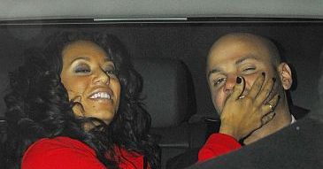 Mel B zabawia się ze striptizerkami!