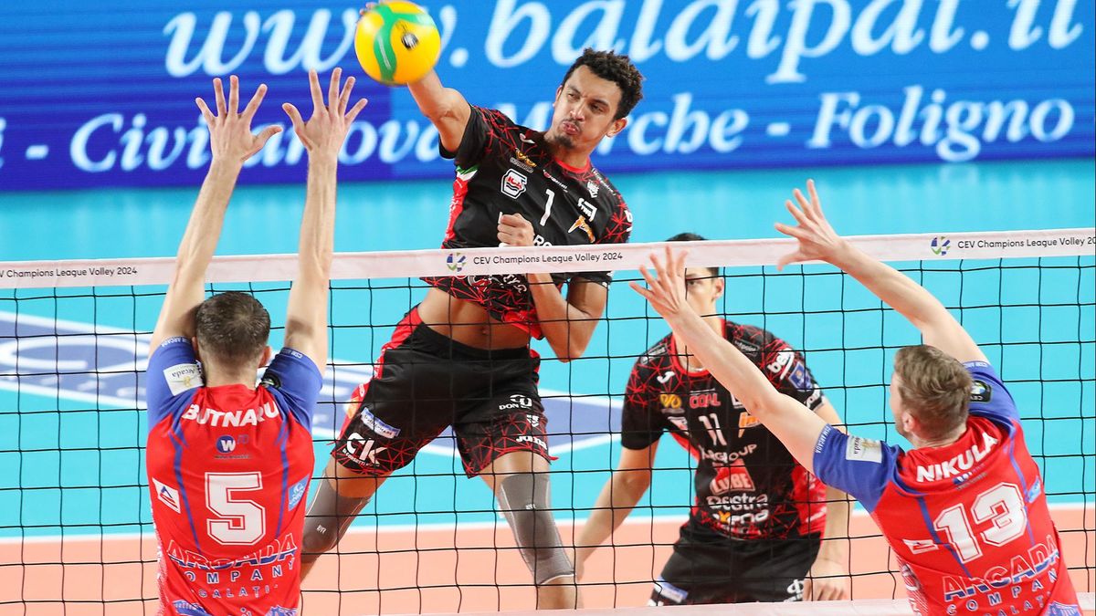 Materiały prasowe / CEV / Barthelemy Chinenyeze z Cucine Lube Civitanova w ataku